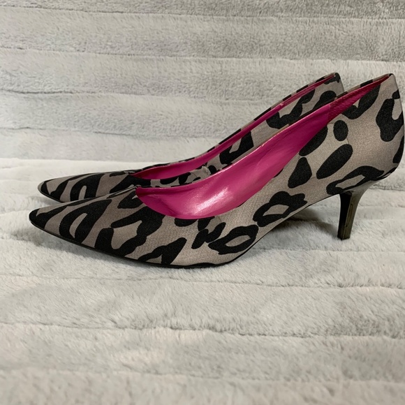 Guess Animal print pumps, size 8 - Picture 2 of 7